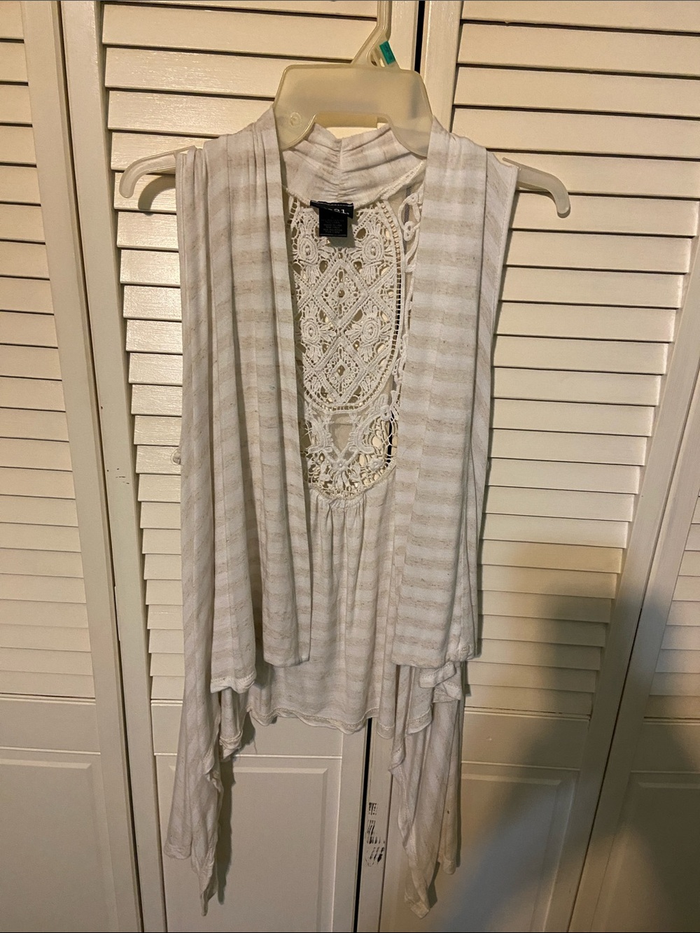 Rue21 Cream Crochet-Front Sleeveless Drape Tank